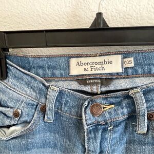 Vintage Abercrombie & Fitch Light Blue Denim Jeans, 00s, great condition.